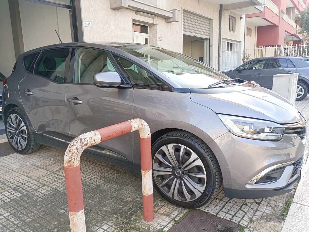 Renault Scenic E-Tech Electric 1.9 dCi Confort Dynamique (5)