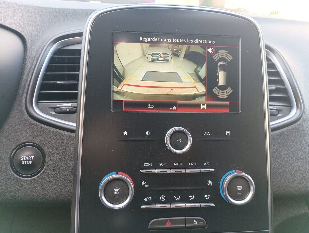 Renault Scenic E-Tech Electric 1.9 dCi Confort Dynamique (9)