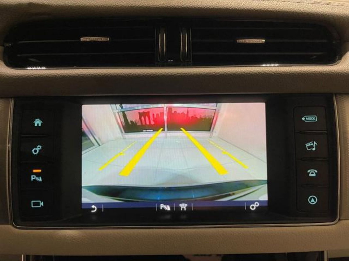 Jaguar XF 2.0 D 180 CV AWD aut. Pure (20)
