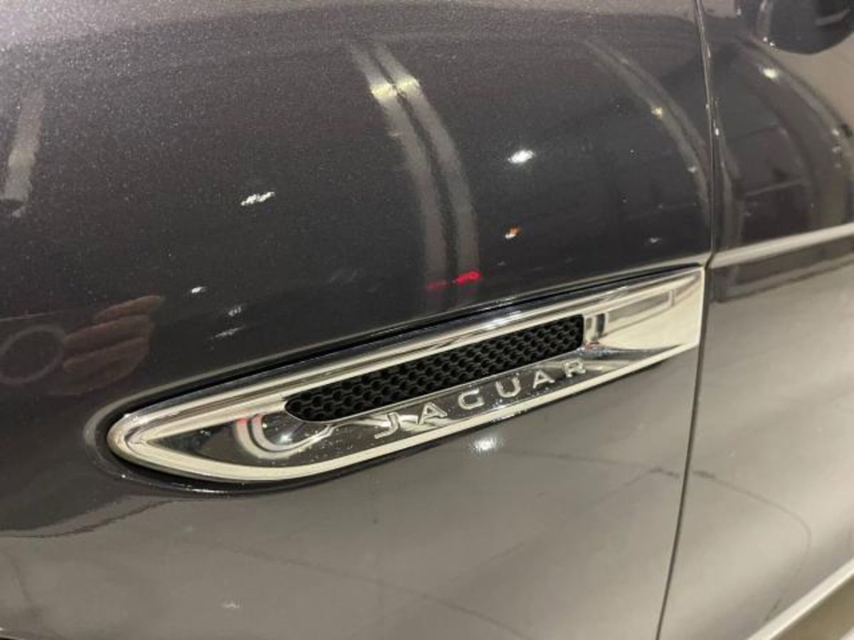 Jaguar XF 2.0 D 180 CV AWD aut. Pure (7)