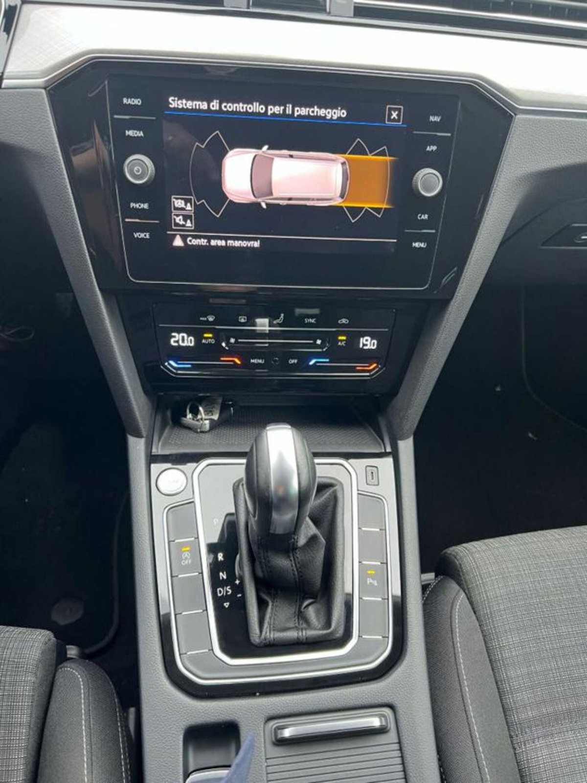Volkswagen Passat Variant 2.0 TDI SCR EVO DSG Business (12)