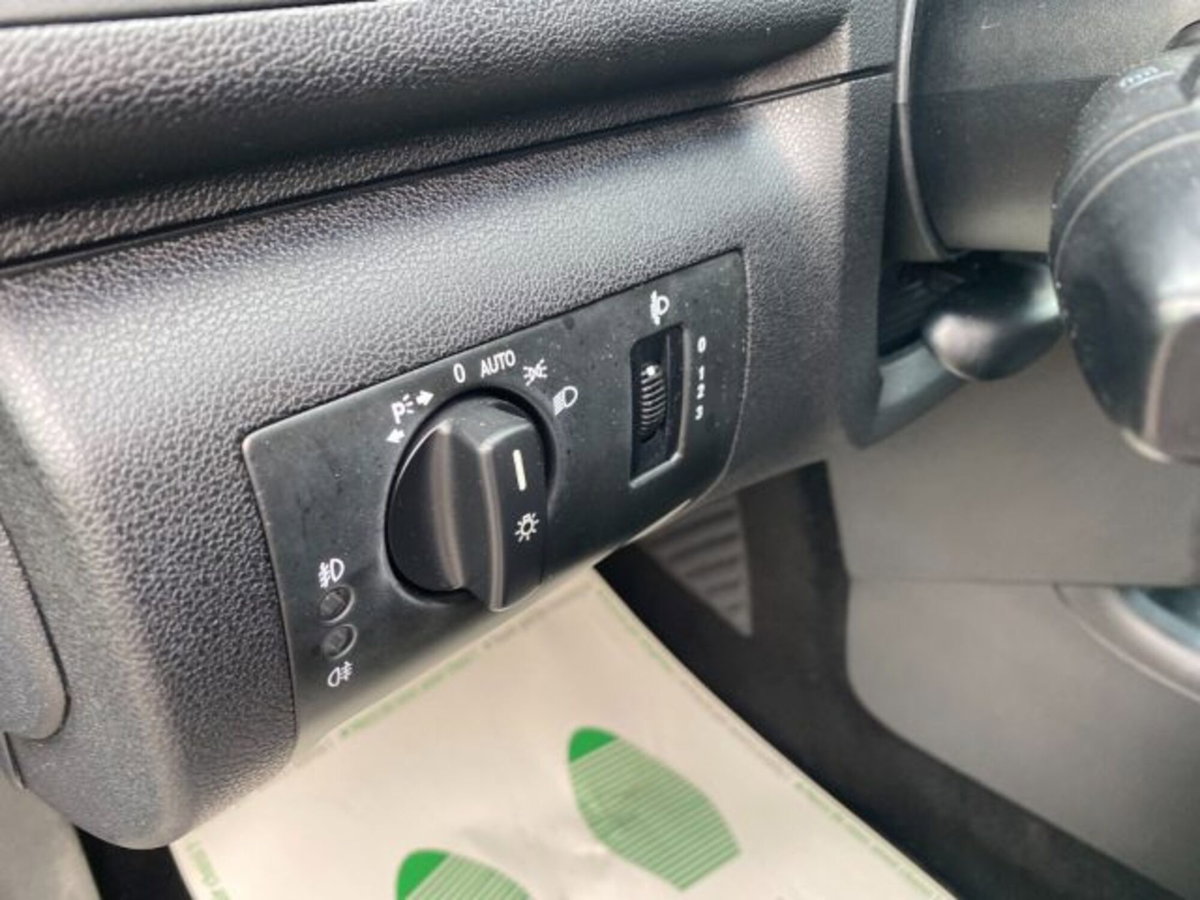 Mercedes-Benz Classe A 160 CDI AUTOMATIC Elegance (13)