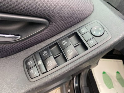 Mercedes-Benz Classe A 160 CDI AUTOMATIC Elegance (14)