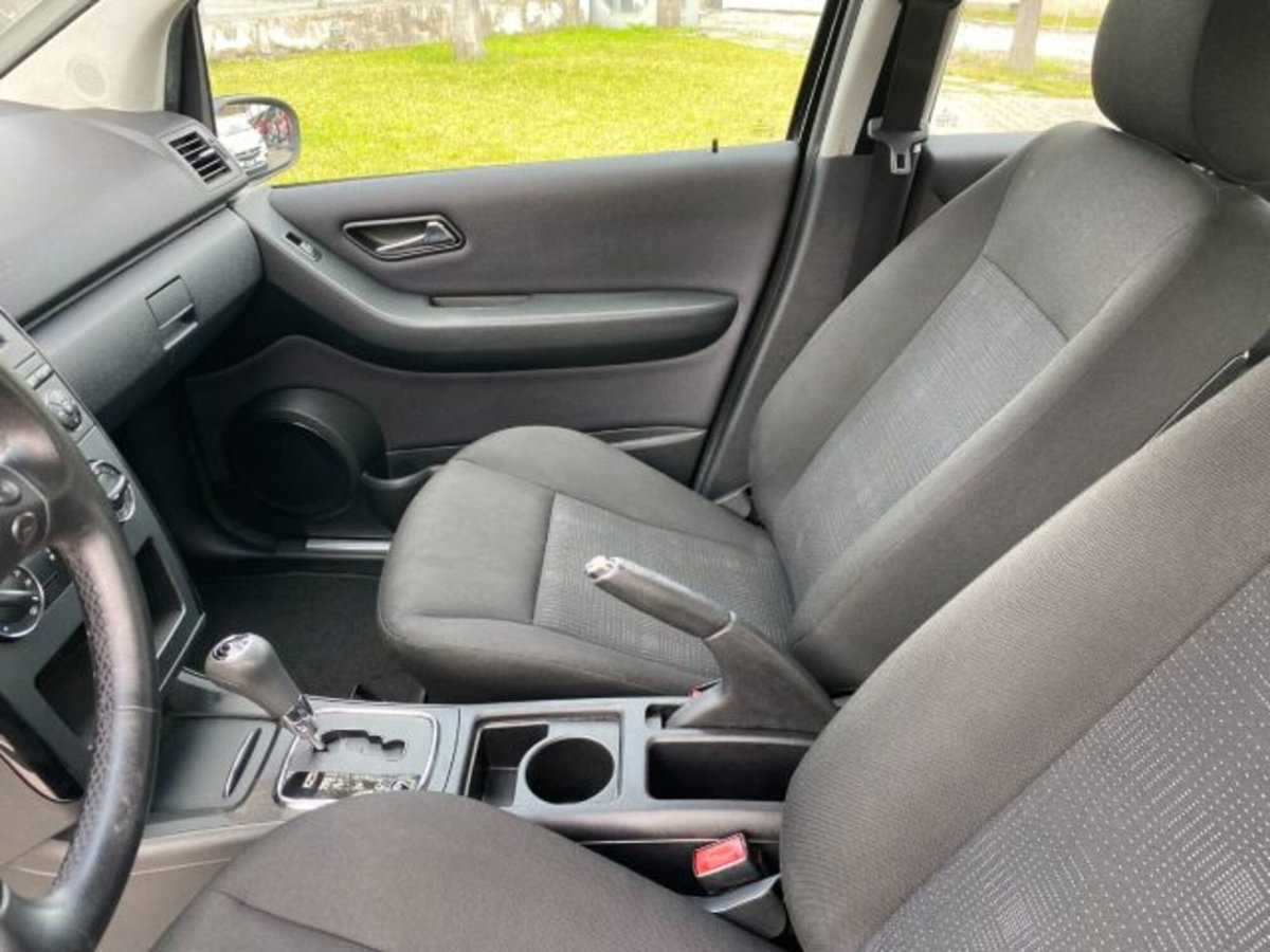 Mercedes-Benz Classe A 160 CDI AUTOMATIC Elegance (7)