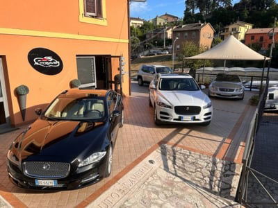 Jaguar F-Pace 2.0 D 180 CV AWD Portfolio usata