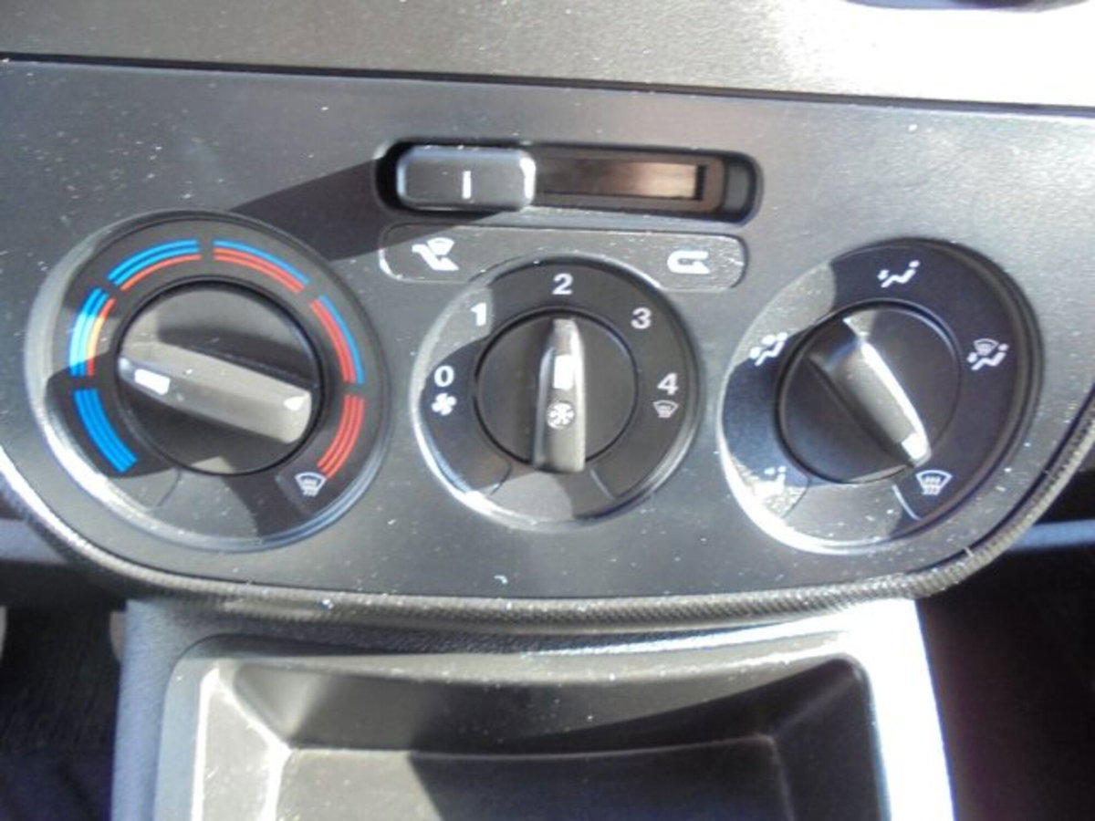 Fiat Fiorino 1.3 MJT 95CV Combinato (18)