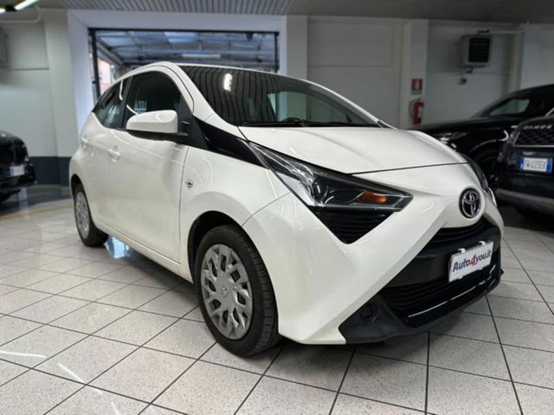 Toyota Aygo Connect 1.0 VVT-i 72 CV 5 porte x-cool