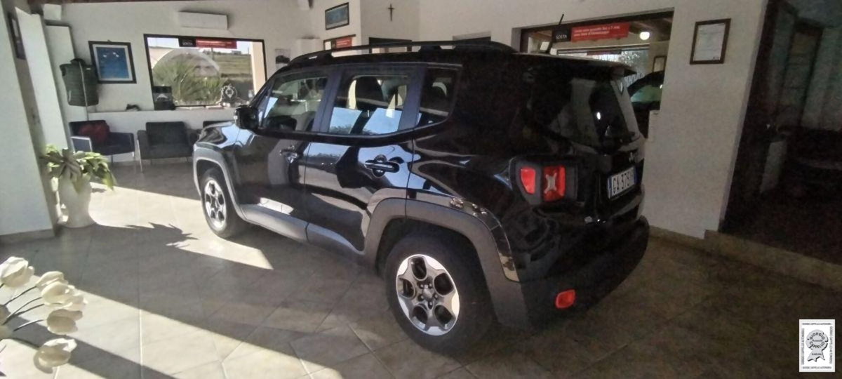 Jeep Renegade 1.6 Mjt 120 CV Sport (4)
