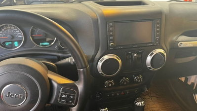 Jeep Wrangler 2.8 CRD DPF Sahara Auto (7)