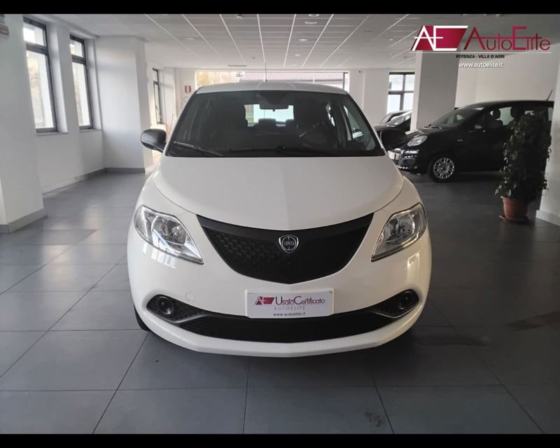 Lancia Ypsilon 1.2 69 CV 5 porte GPL Ecochic Silver