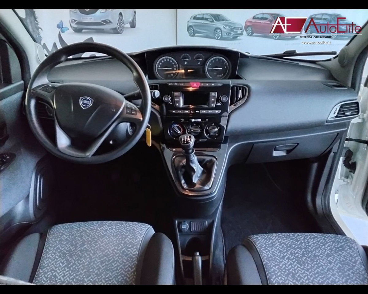 Lancia Ypsilon 1.2 69 CV 5 porte GPL Ecochic Silver (10)