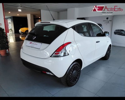 Lancia Ypsilon 1.2 69 CV 5 porte GPL Ecochic Silver (6)