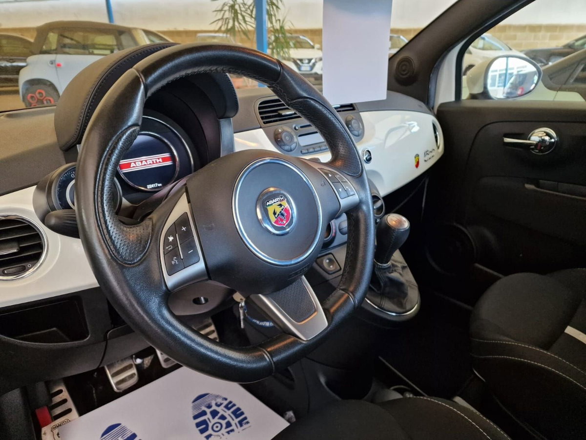 Abarth 500 1.4 Turbo T-Jet Custom (6)