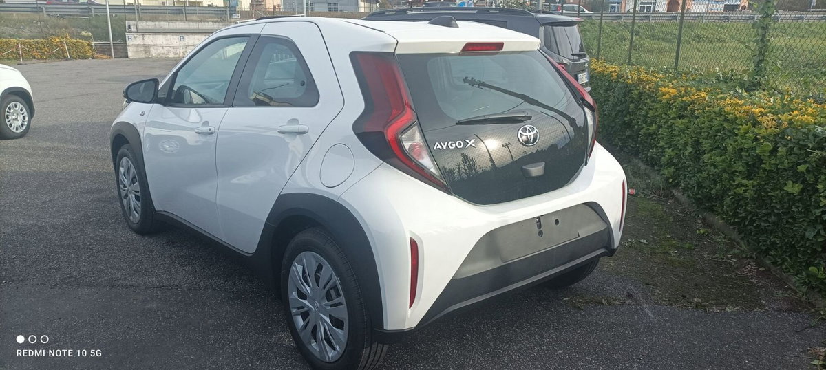 Toyota Aygo X 1.0 VVT-i 72 CV 5p. Undercover S-CVT (4)