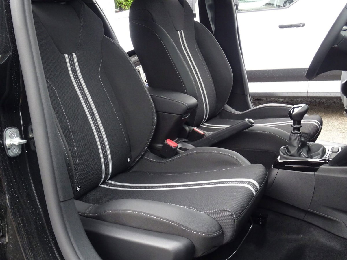 Opel Corsa 1.2 GS s&s 75cv (10)