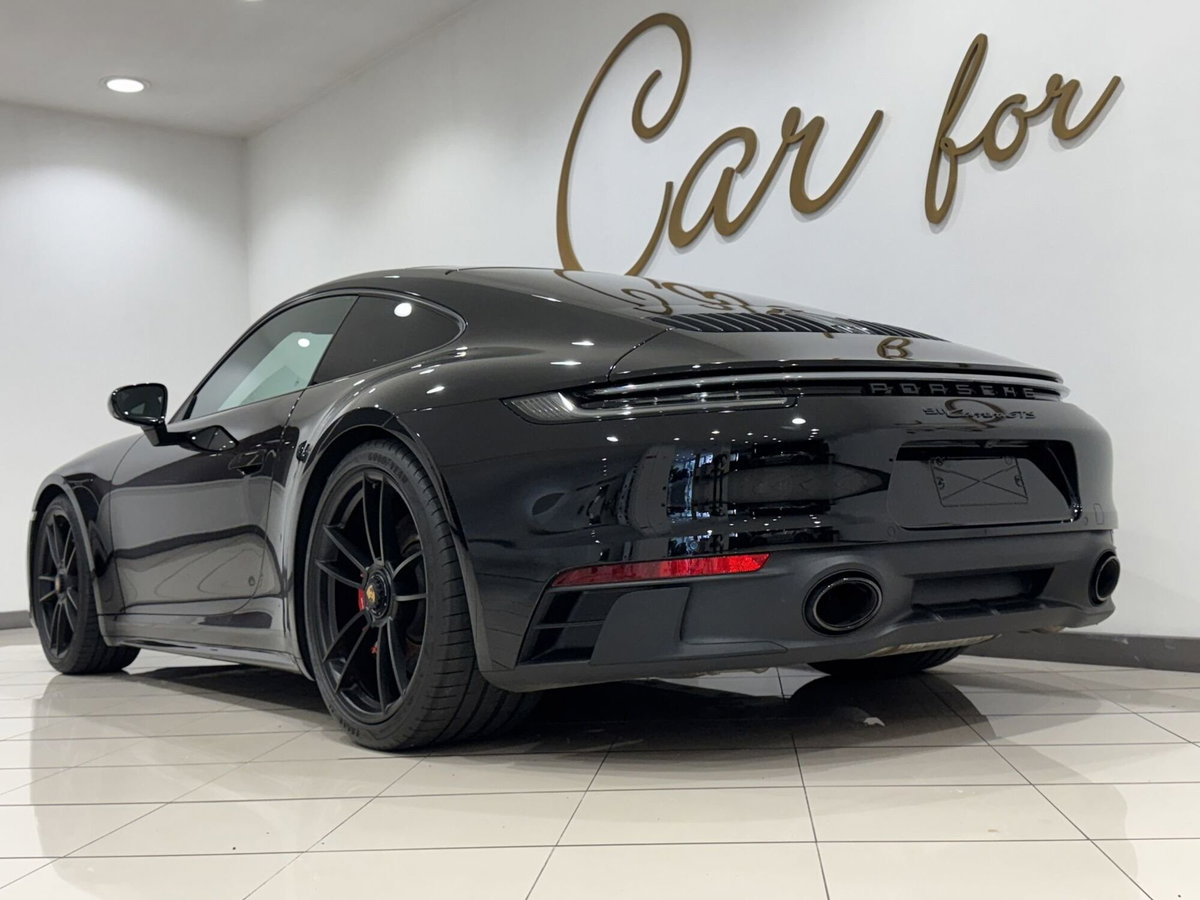 Porsche 911 Coupé Coupe 3.0 Carrera 4 GTS (8)