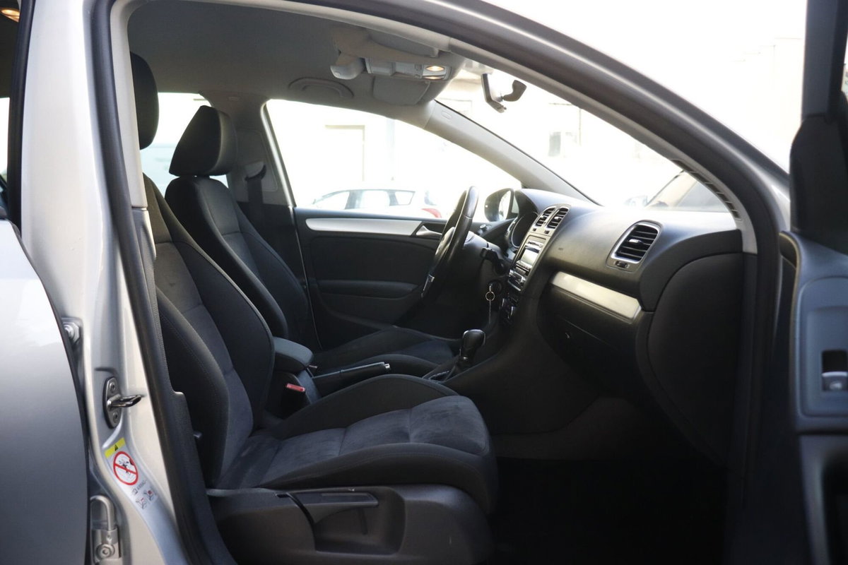 Volkswagen Golf 2.0 TDI 140CV DPF DSG 5p. Highline (10)