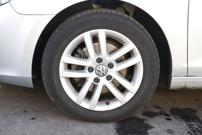Volkswagen Golf 2.0 TDI 140CV DPF DSG 5p. Highline (5)
