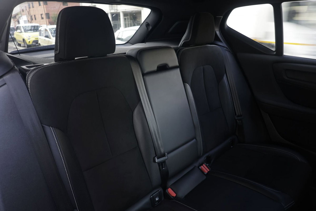 Volvo XC40 D3 AWD Geartronic R-design (13)