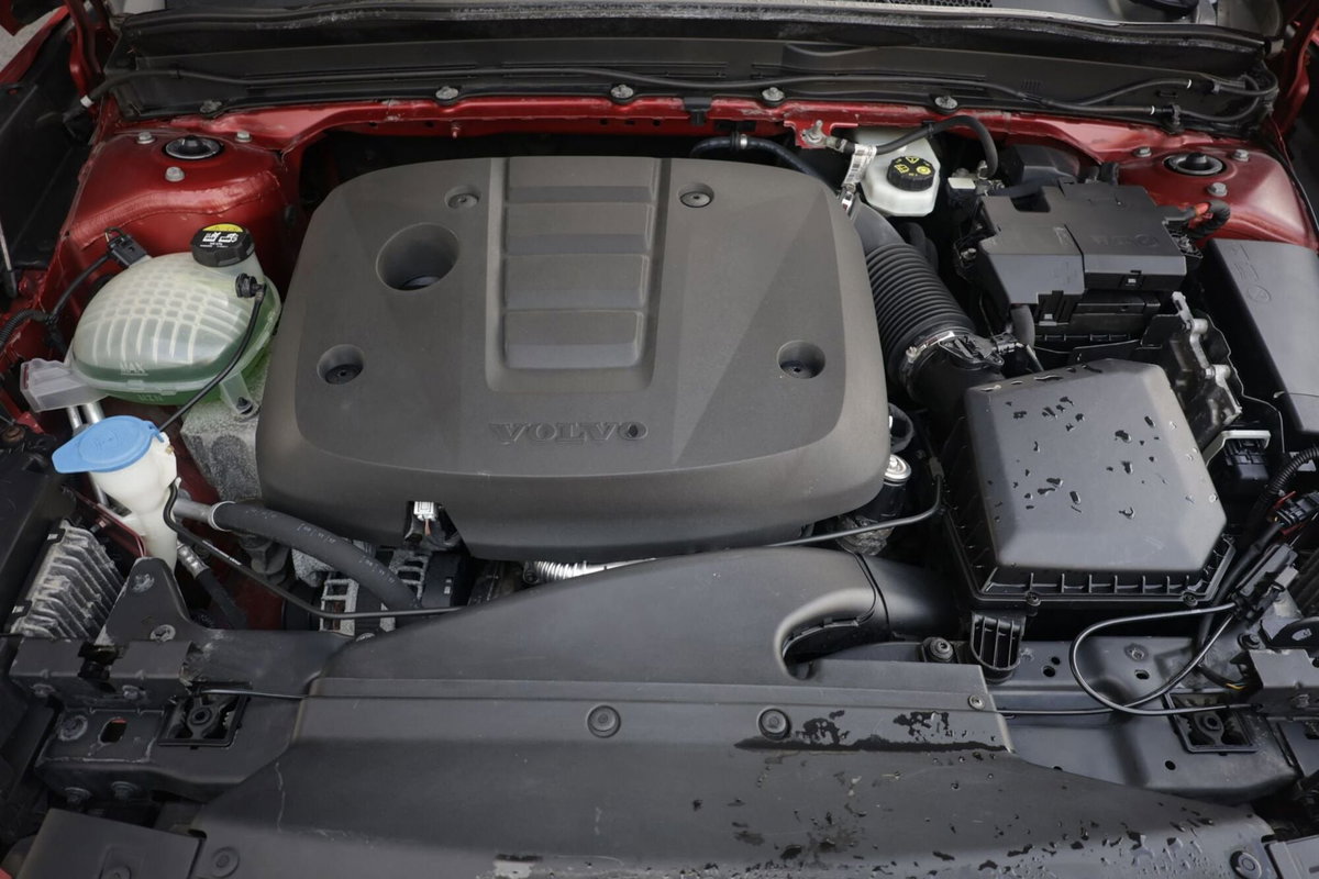 Volvo XC40 D3 AWD Geartronic R-design (20)