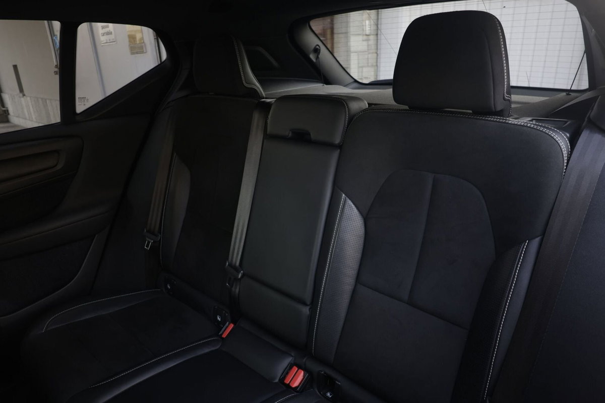 Volvo XC40 D3 AWD Geartronic R-design (3)