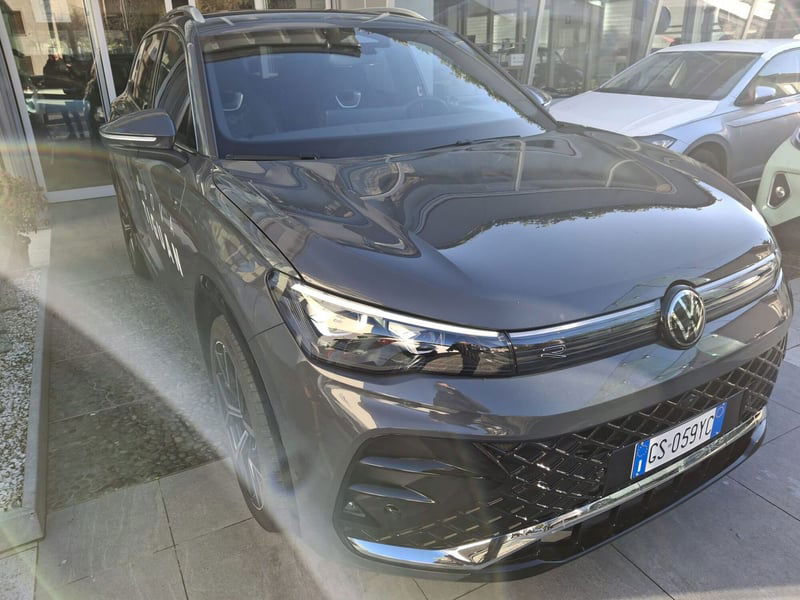 Volkswagen Tiguan 2.0 TDI 150 CV SCR DSG 4MOTION R-Line