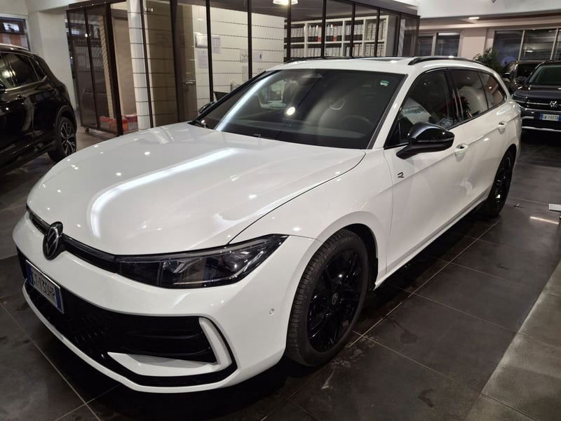 Volkswagen Passat 2.0 tdi scr R-Line 150cv dsg