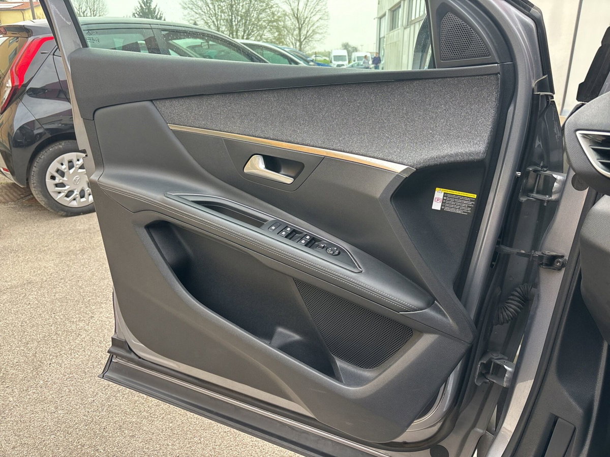 Peugeot 3008 BlueHDi 130 S&S EAT8 Allure Pack (20)