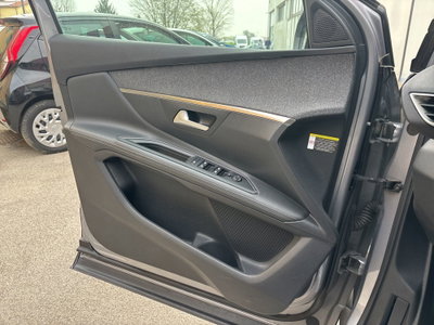 Peugeot 3008 BlueHDi 130 S&S EAT8 Allure Pack (20)