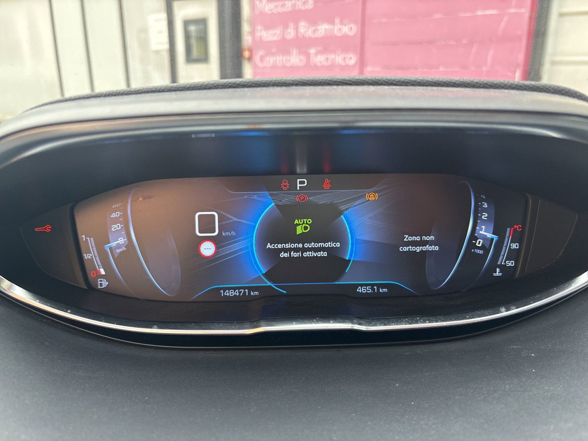 Peugeot 3008 BlueHDi 130 S&S EAT8 Allure Pack (9)