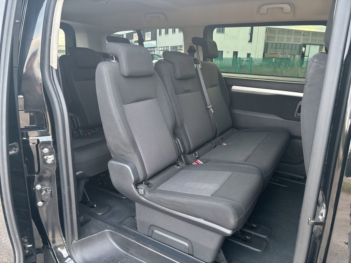 Peugeot Traveller BlueHDi 120 S&S Long Business (12)