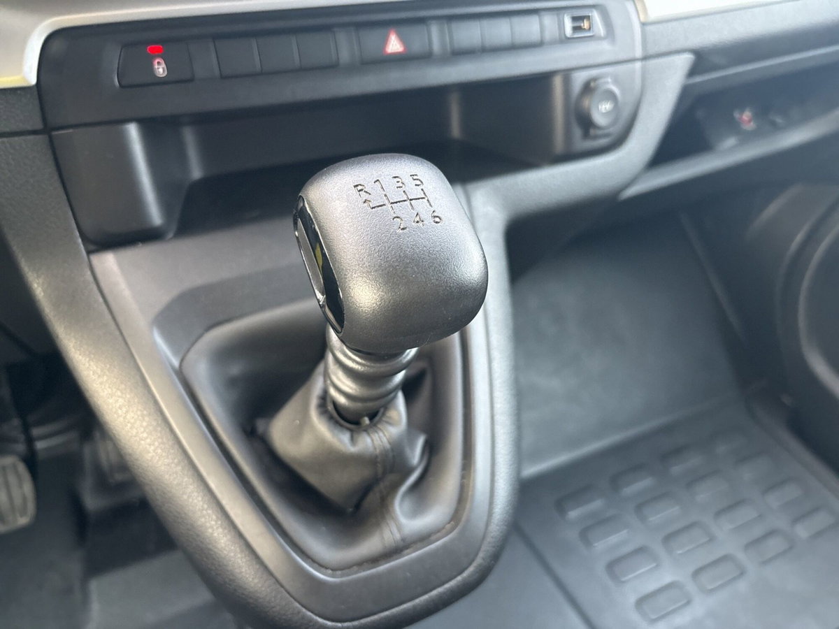 Peugeot Traveller BlueHDi 120 S&S Long Business (19)