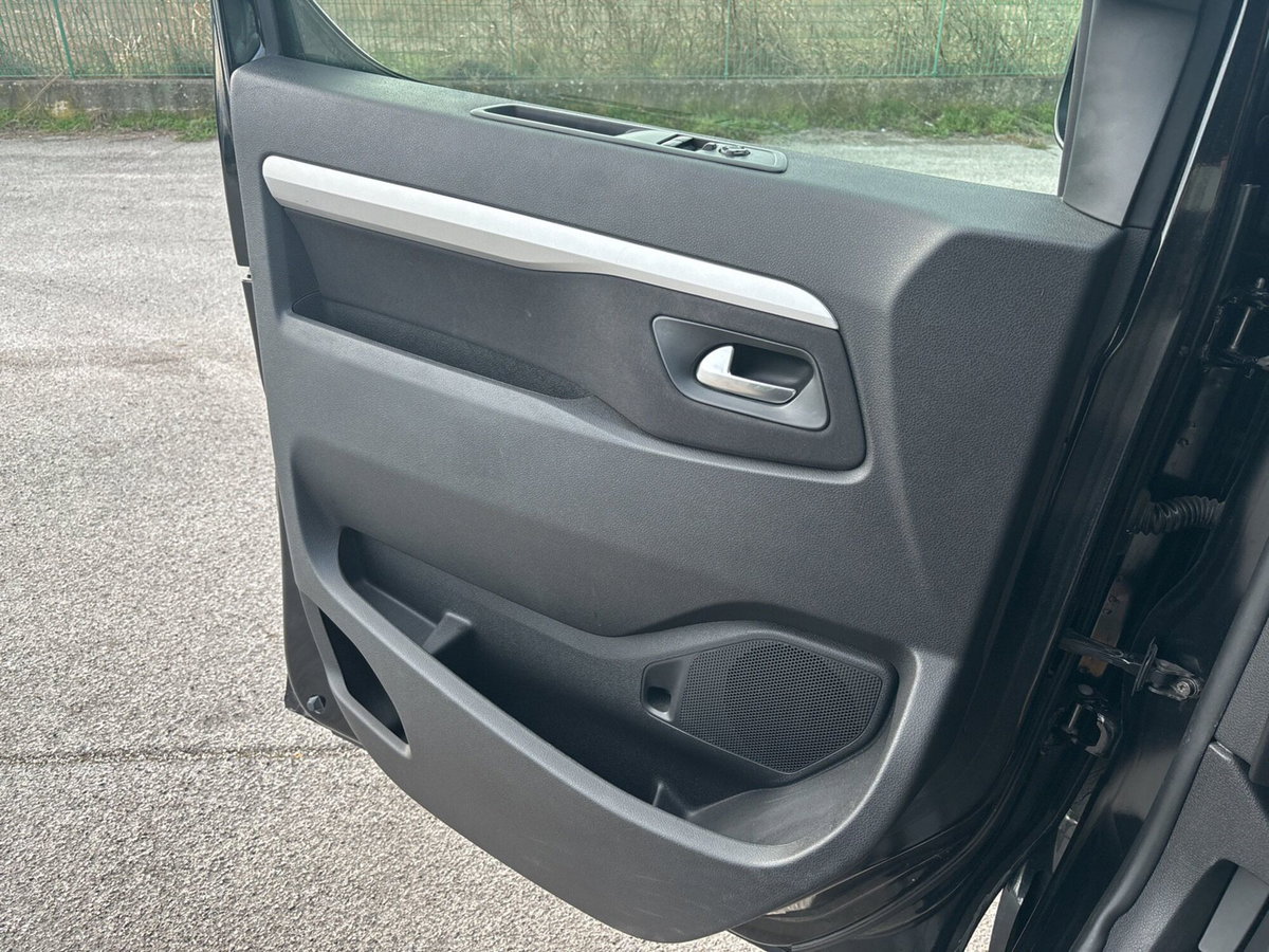 Peugeot Traveller BlueHDi 120 S&S Long Business (20)