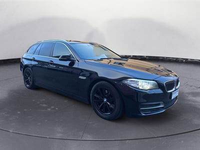 BMW Serie 5 Touring 520d  Business aut. usata