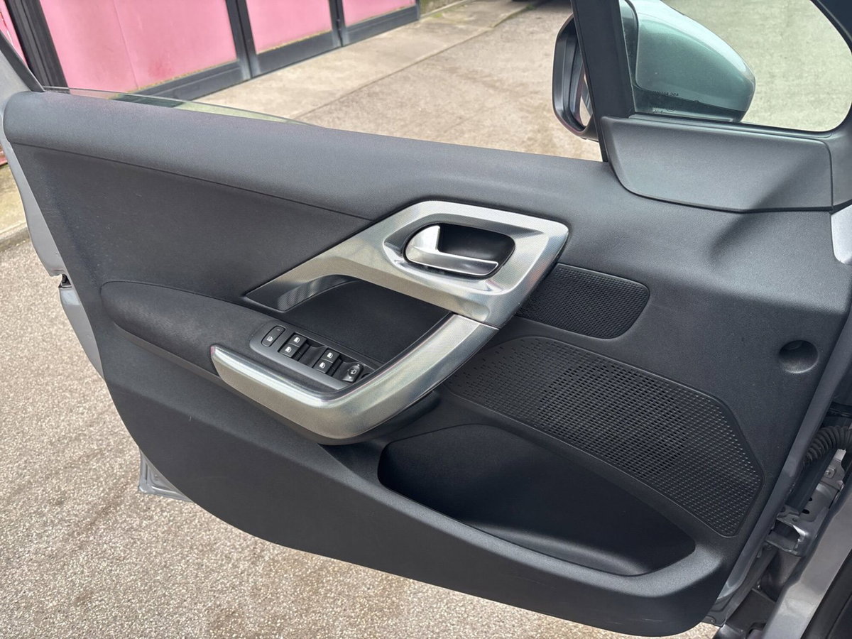 Peugeot 2008 100 Allure (20)