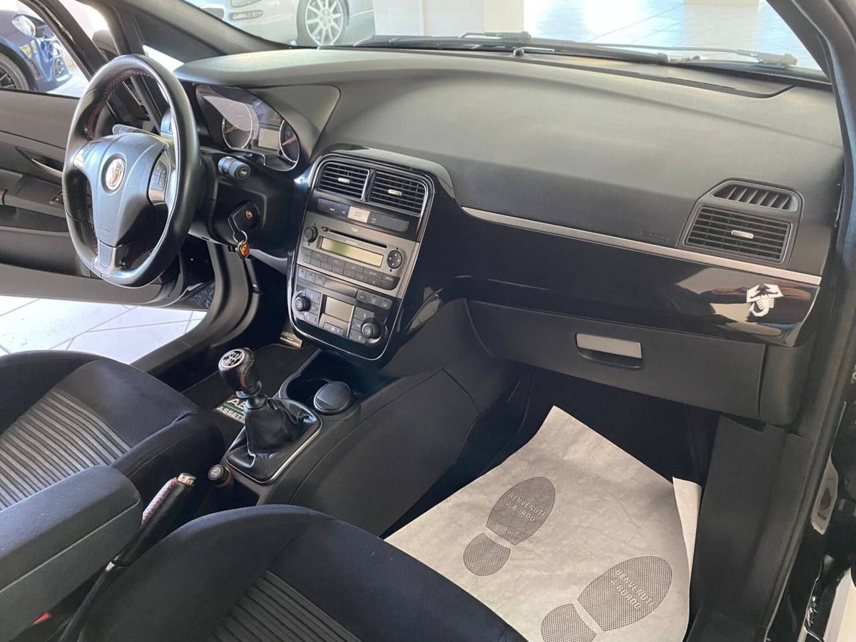 Abarth Grande Punto 1.4 T-Jet 16V 3 porte (19)