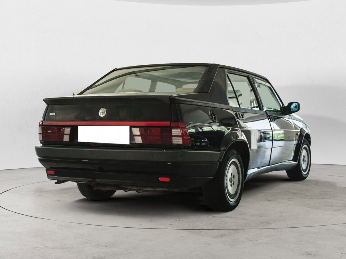 Alfa Romeo 75 2.0 (3)