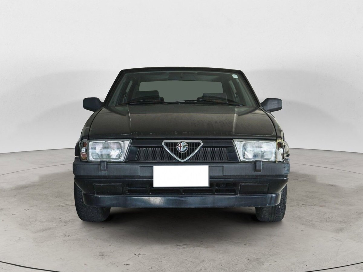 Alfa Romeo 75 2.0 (4)