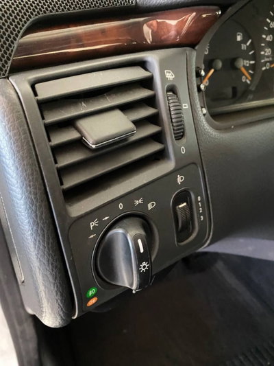 Mercedes-Benz Classe E 200 Kompressor cat Classic (16)