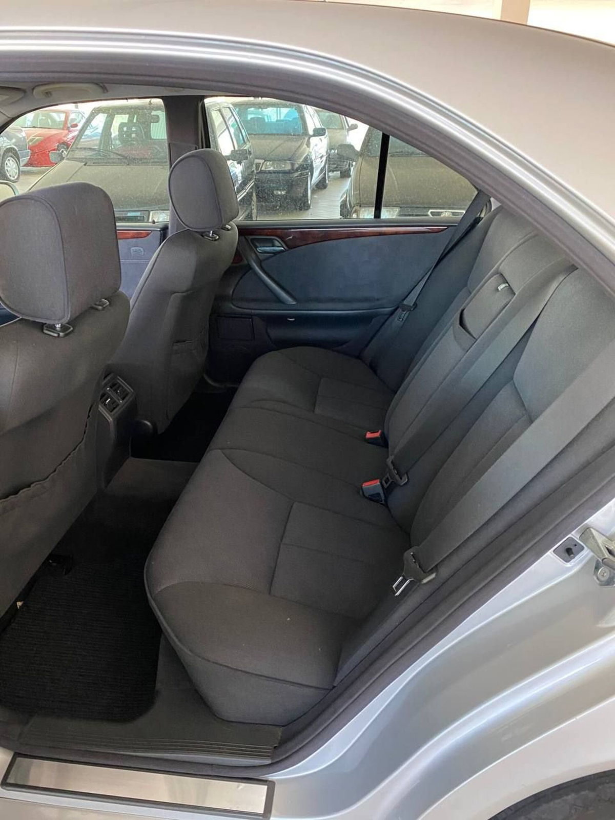 Mercedes-Benz Classe E 200 Kompressor cat Classic (20)