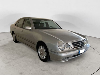 Mercedes-Benz Classe E 200 Kompressor cat Classic (8)