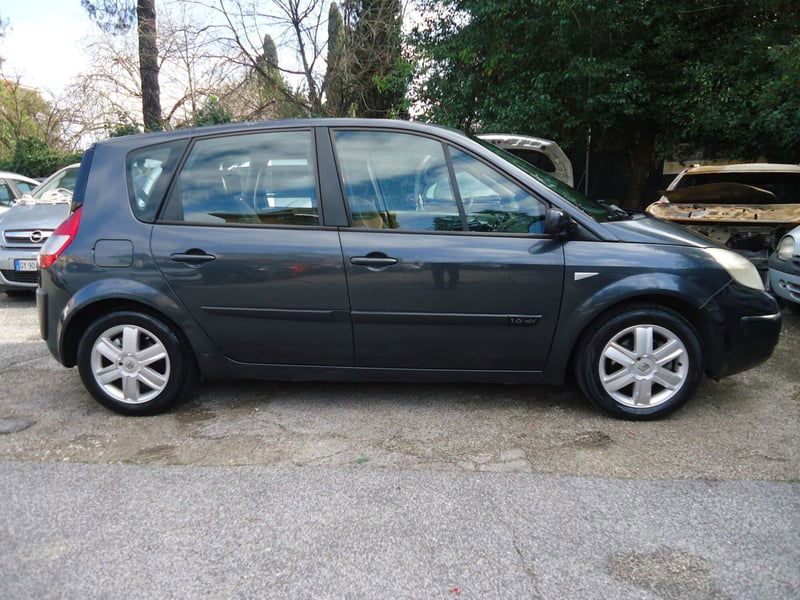Renault Scénic X-Mod 1.6 GPL Dynamique