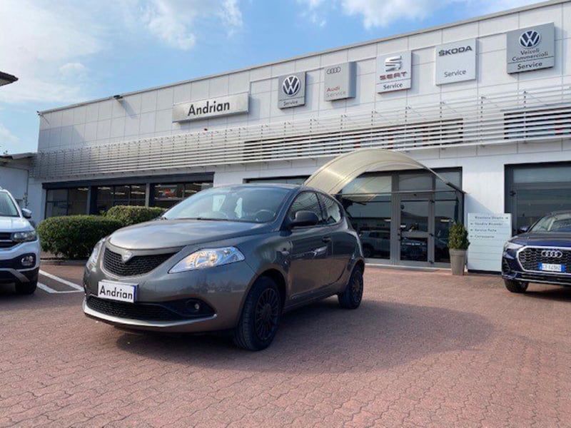 Lancia Ypsilon 1.2 69 CV 5 porte Elefantino Blu
