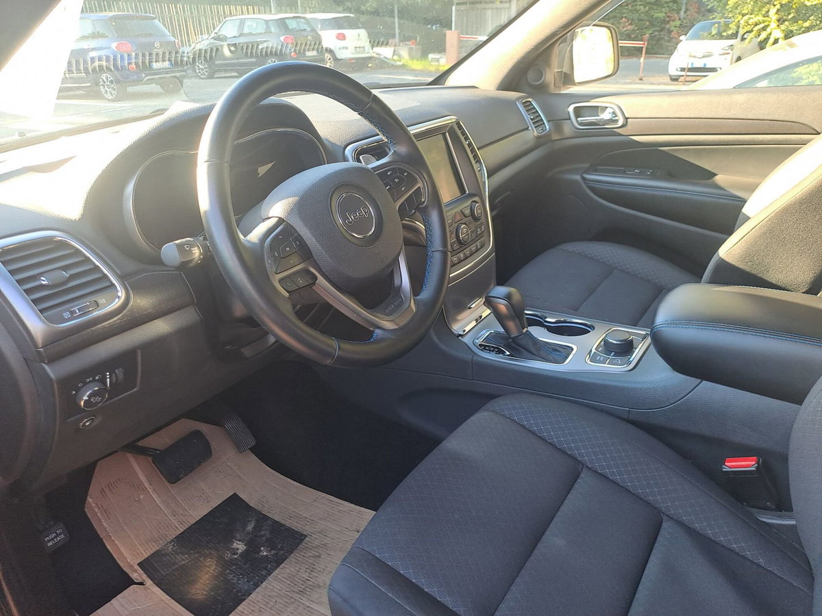 Jeep Grand Cherokee 3.0 V6 CRD 250 CV Multijet II Limited (12)