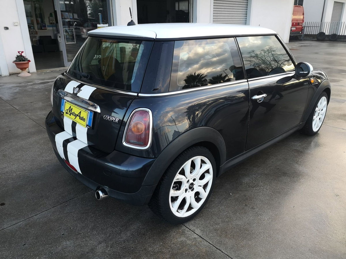 MINI Mini 1.6 16V Cooper (3)