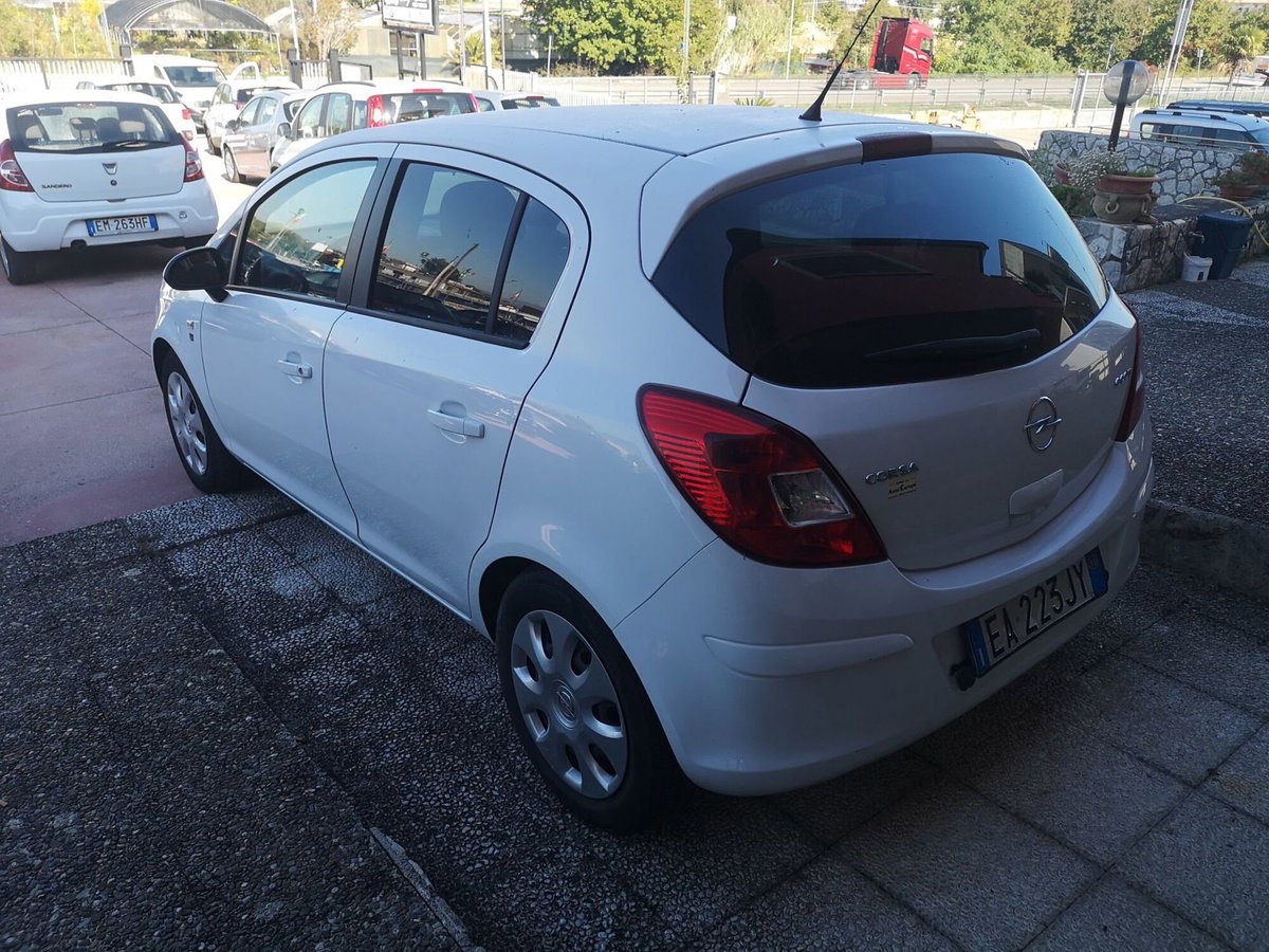 Opel Corsa 1.3 CDTI 75CV 5 porte Club (4)