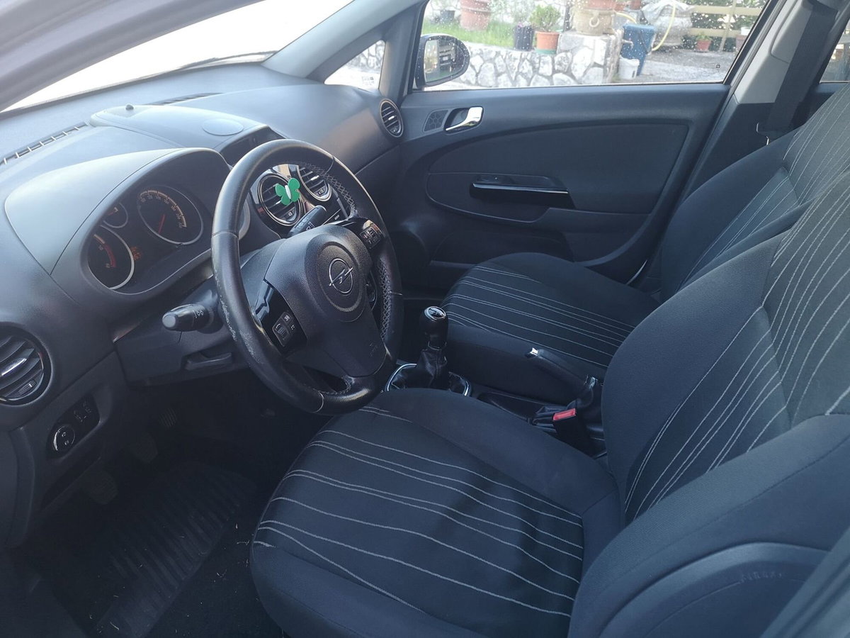 Opel Corsa 1.3 CDTI 75CV 5 porte Club (5)