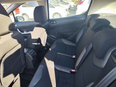 Peugeot 308 1.6 HDi 90CV FAP 5p. Premium (6)
