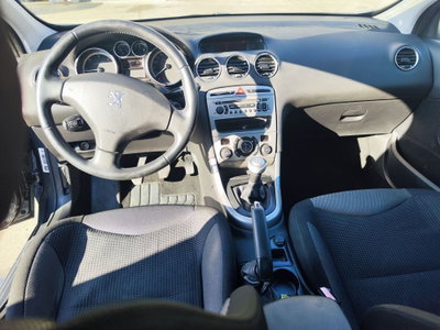 Peugeot 308 1.6 HDi 90CV FAP 5p. Premium (7)