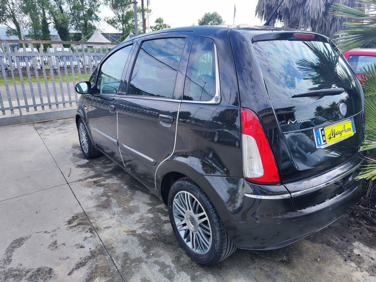 Lancia Musa 1.6 Mjt 120 CV Gold (3)